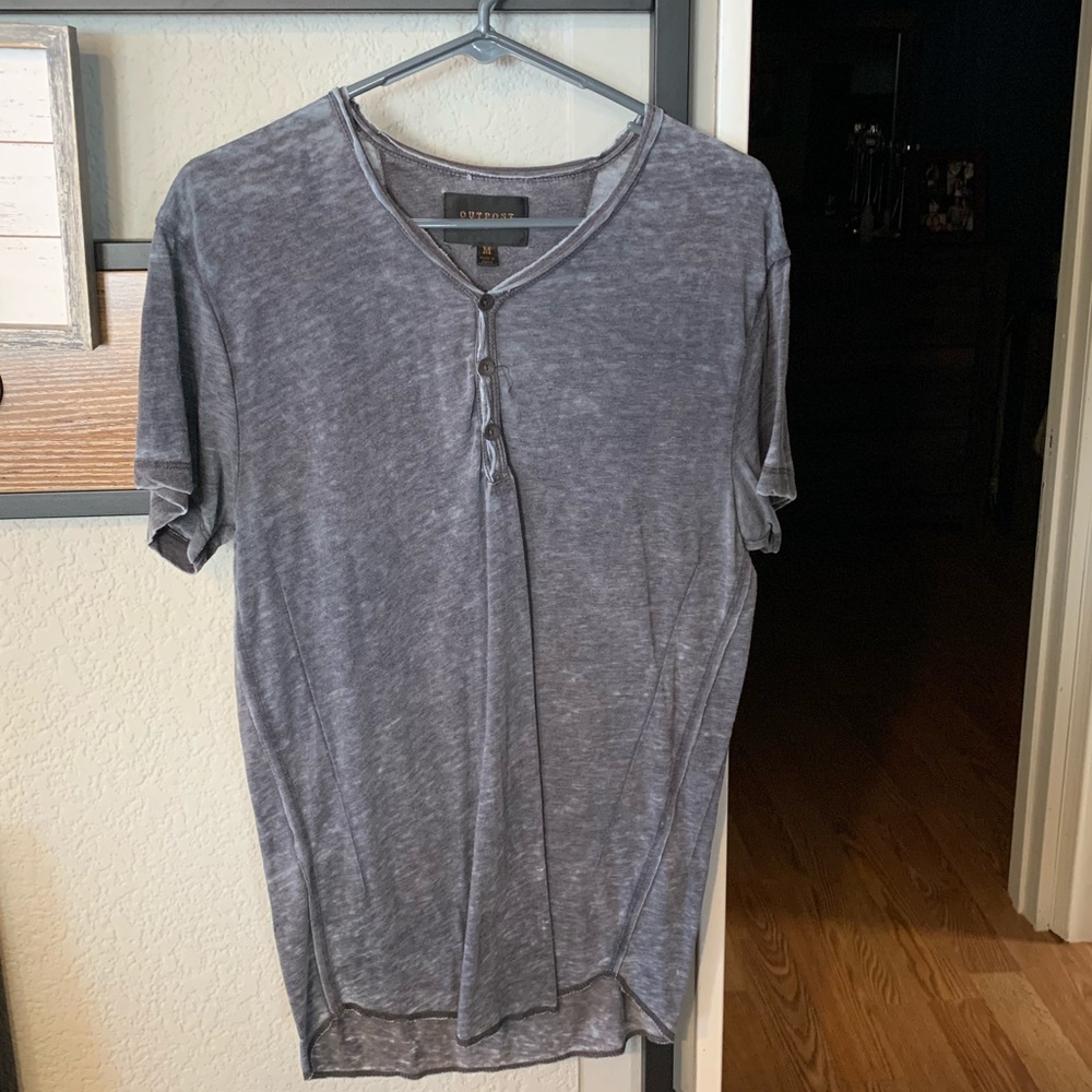 Outpost Men’s Dressy Tshirt